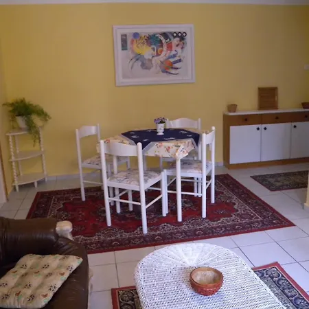 Apartament In 18036 *